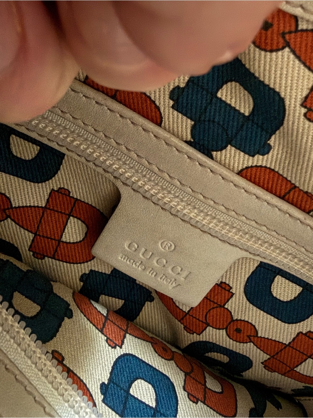 Gucci Guccissima Punch Tote Ivory Cream Gold Hardware - Picture 8 of 8